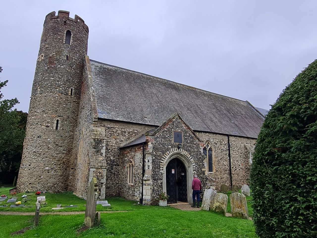 2024-11-30 25 Blundeston Saint Mary.jpg