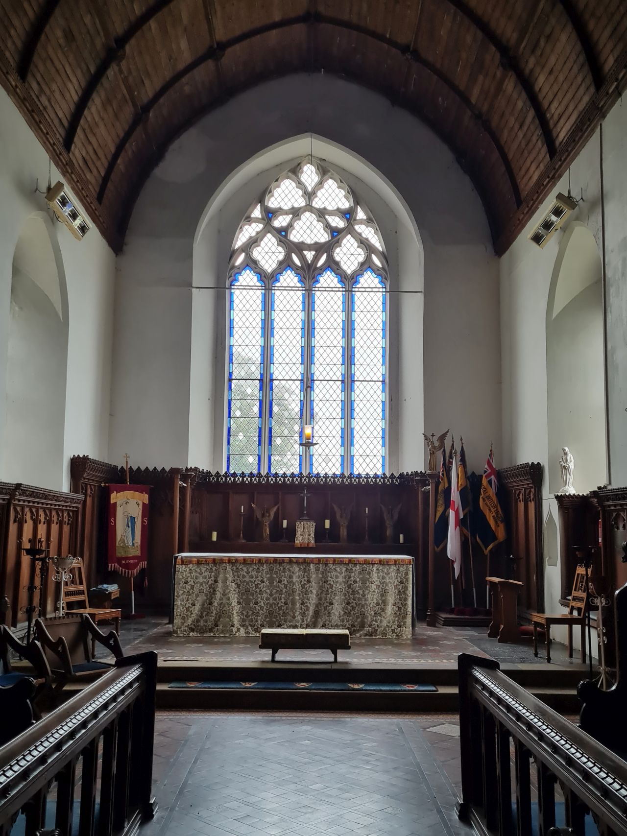 2024-11-30 31 Blundeston Saint Mary.jpg