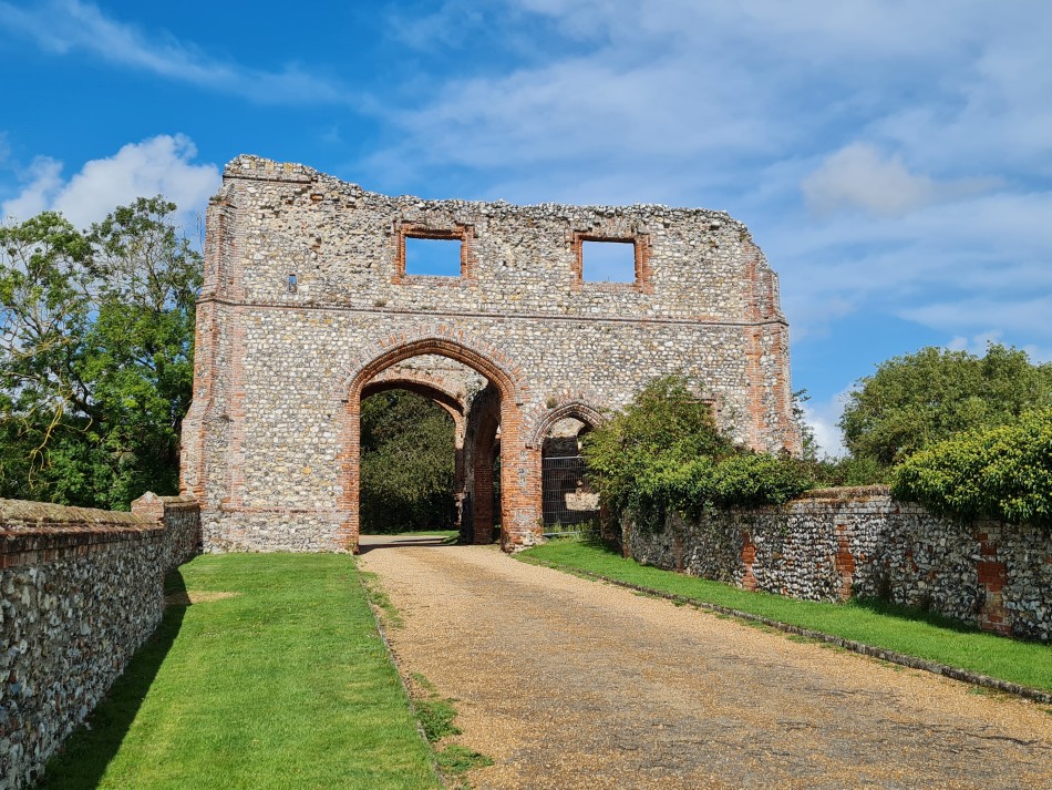 2023-09-21 25 Castle Acre and Priory.jpg