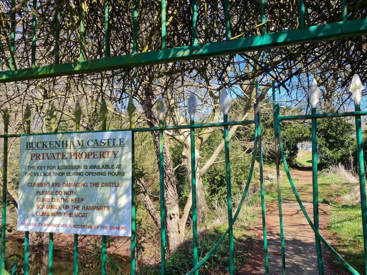 2025-04-01 14 Buckenham Castle.jpg