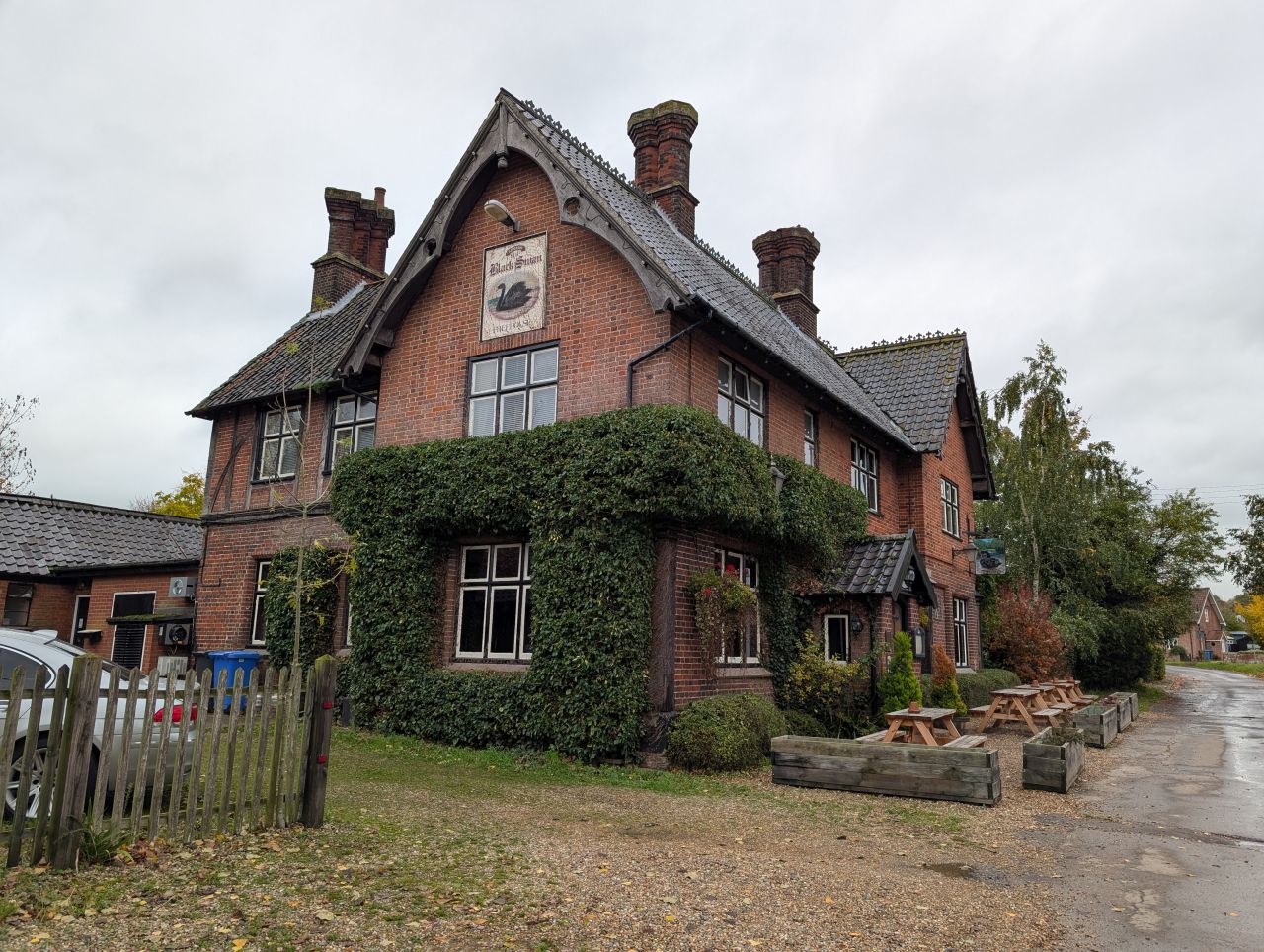 2025-10-25 05 Angles Way.jpg