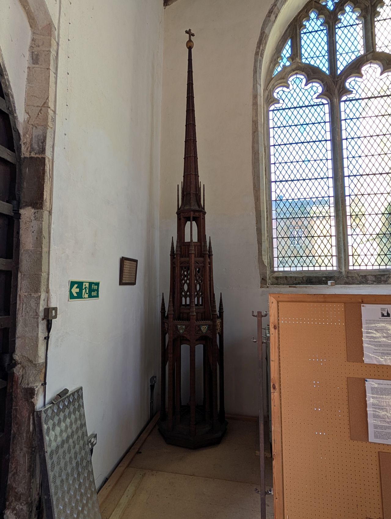 2026-03-21 29 Hadleigh Heath and Hadleigh.jpg