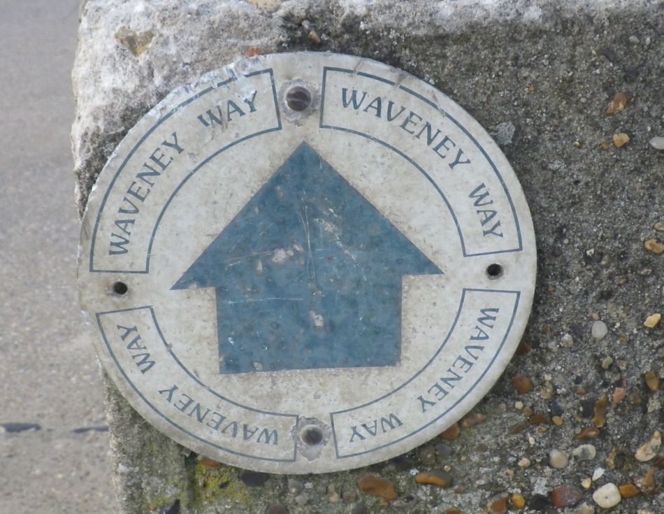 2019-02-07 05 Waveney Way Waymark.JPG