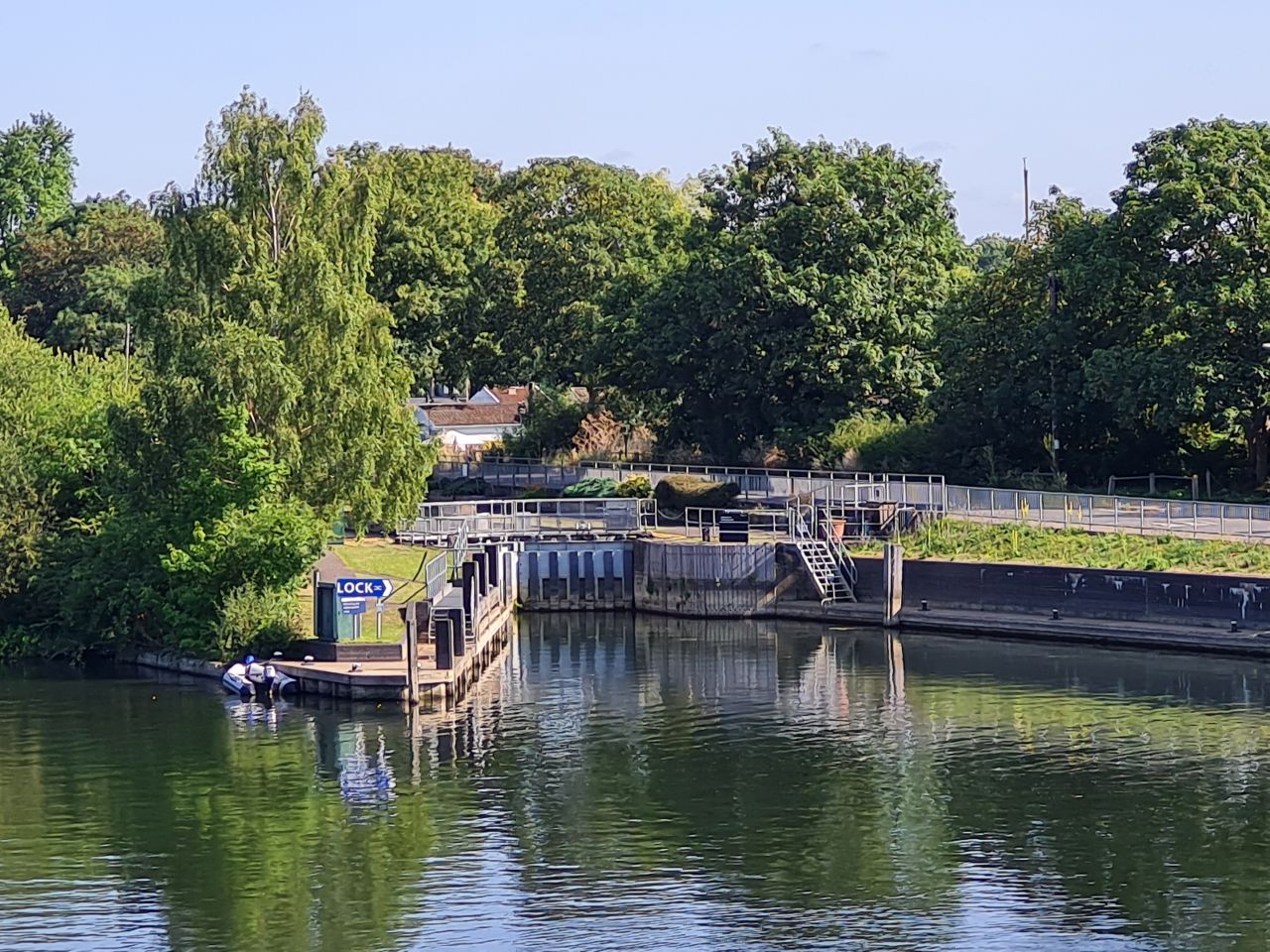 2024-07-27 04 Addlestone Chertsey Walton Thames Path.jpg