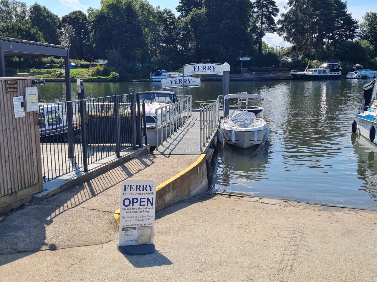 2024-07-27 23 Addlestone Chertsey Walton Thames Path.jpg