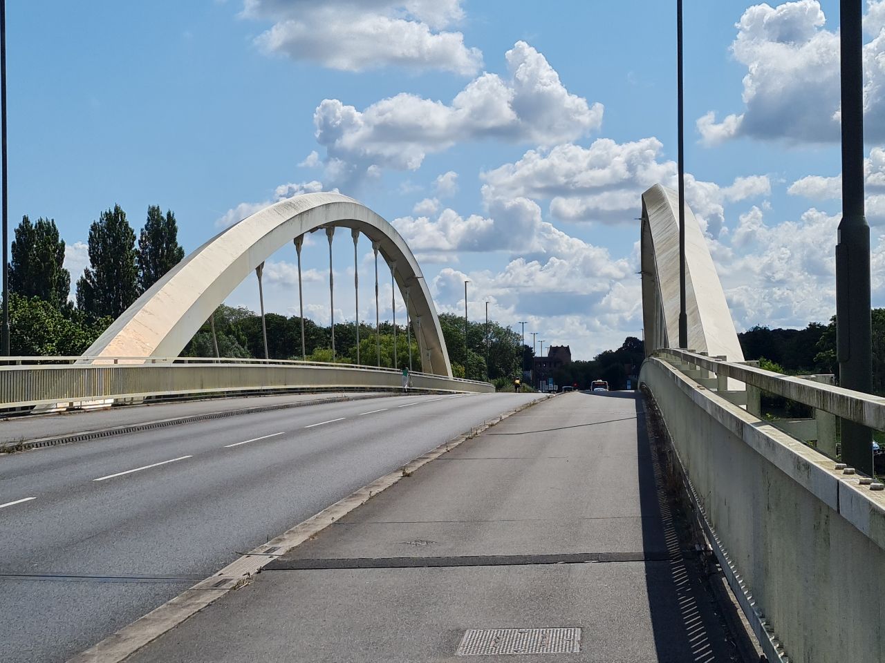 2024-07-27 27 Addlestone Chertsey Walton Thames Path.jpg