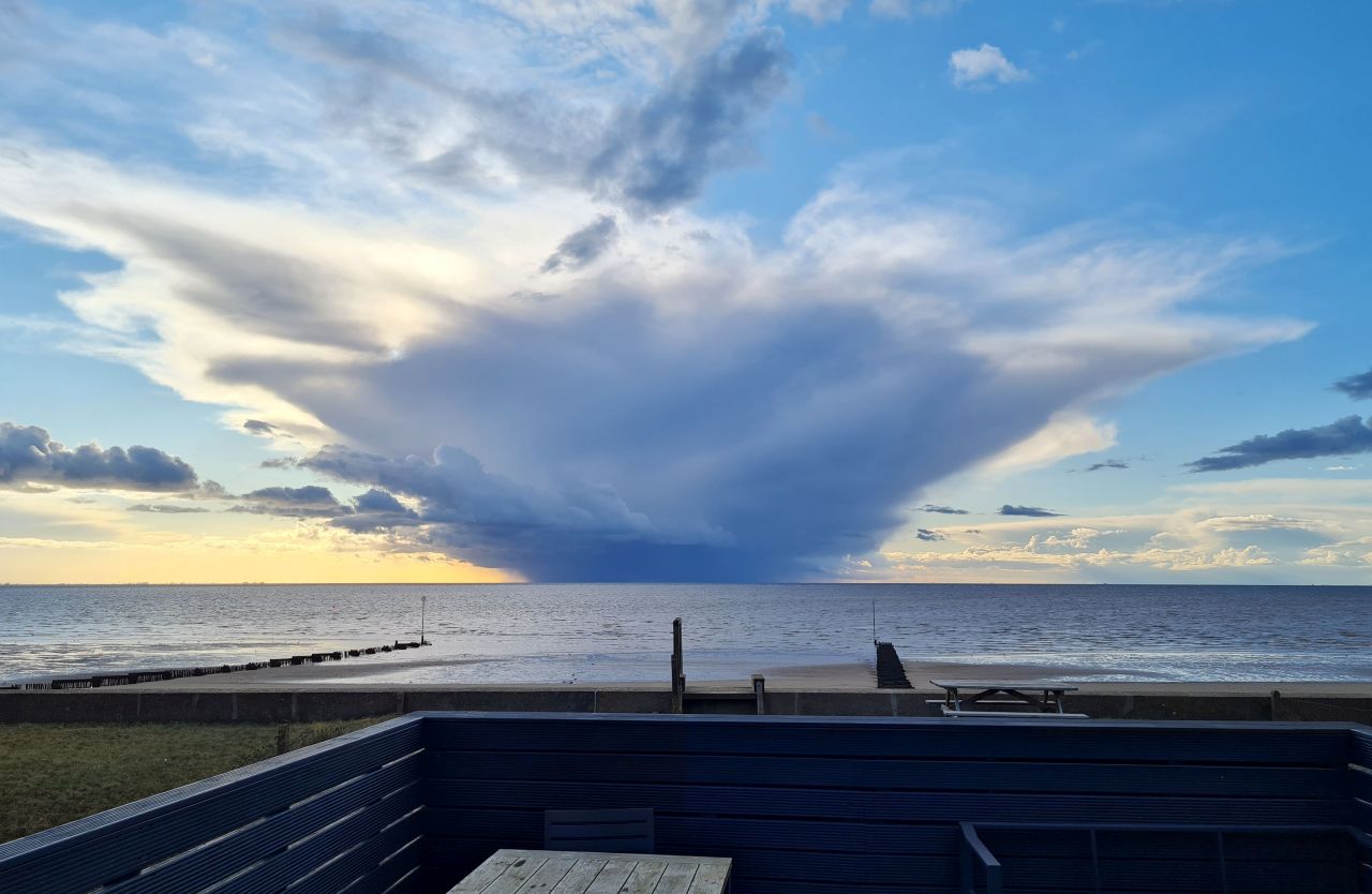 2024-09-12 01 Thunder Cloud at the Wash.jpg