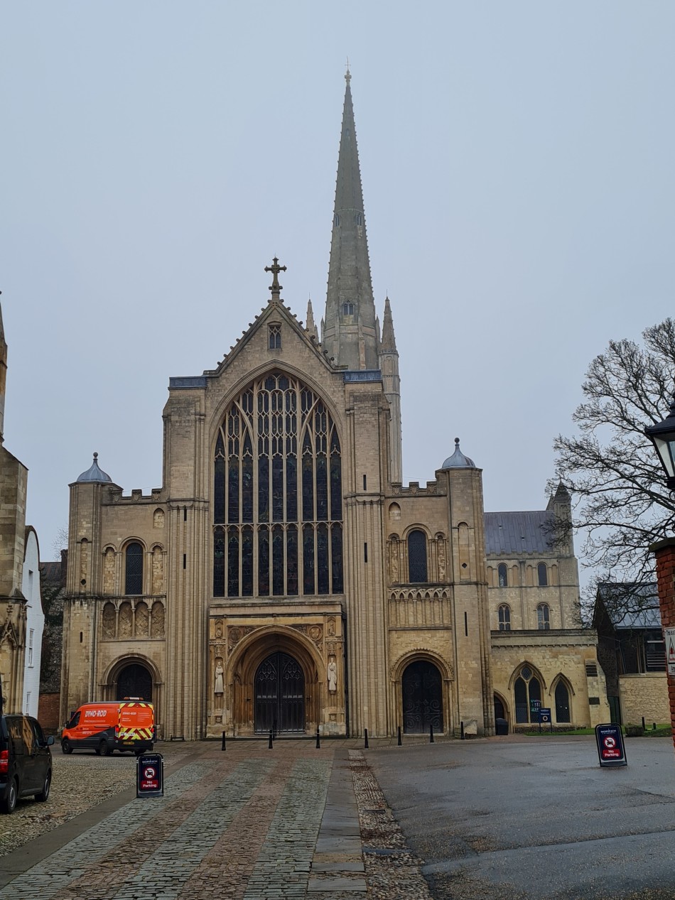 2021-12-14 24 Norwich Cathedral.jpg
