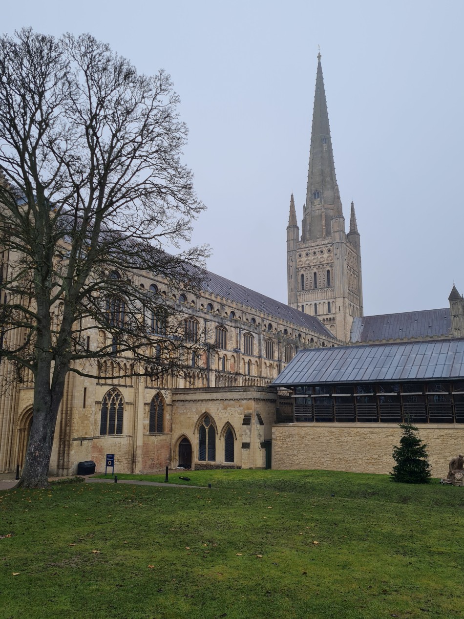 2021-12-14 26 Norwich Cathedral.jpg