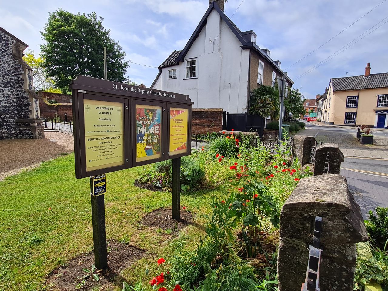 2025-05-29 06 Bus 81 Harleston Saint John The Baptist.jpg